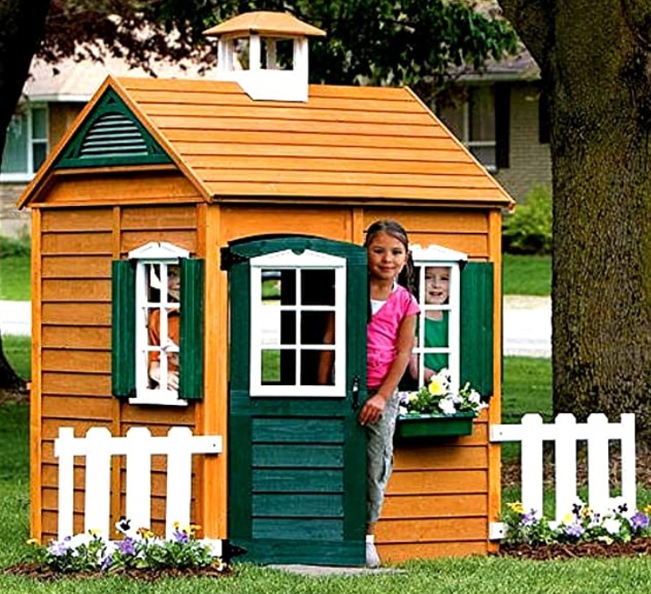 Skroutz Kids Playhouse