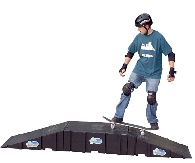 Landwave Skateboard Starter Kit with 2 Ramps and 1 Deck