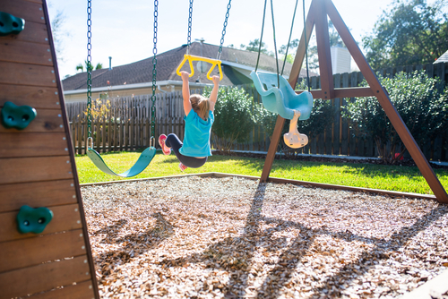 outdoor swing set playset